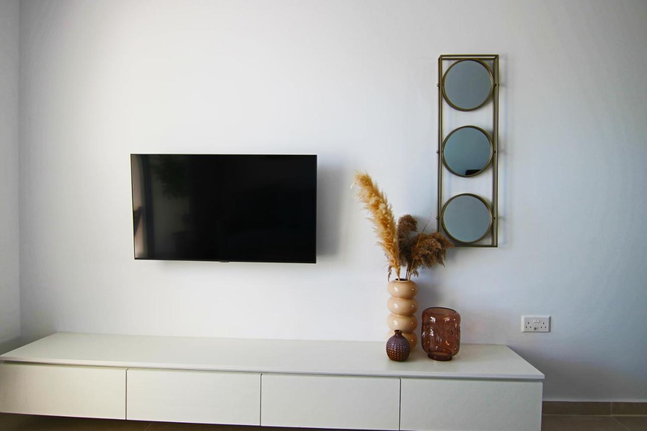 Ferienwohnung Phaedrus Living: Seaview Luxury Flat Limnaria 151 Paphos Exterior foto